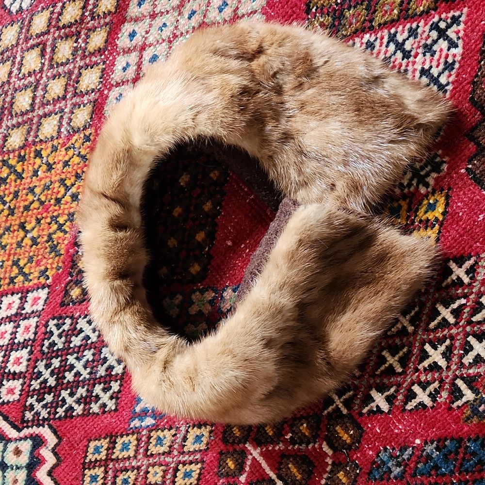 Vintage fur collar